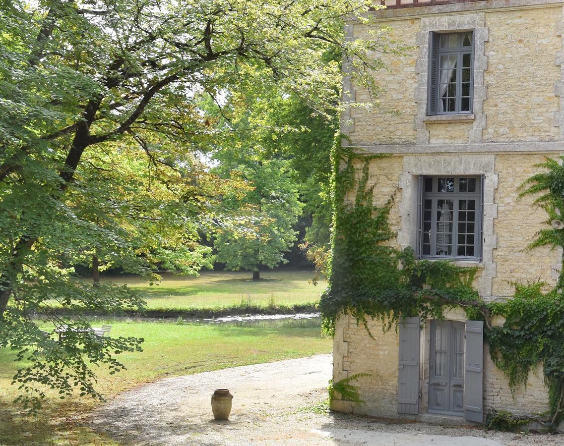 Manoir De Plaisance Bed and Breakfast Benon Εξωτερικό φωτογραφία